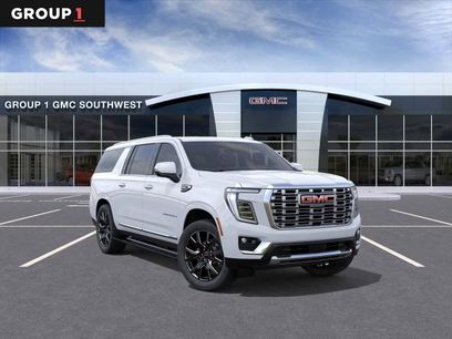 New 2026 GMC Yukon XL Denali w/ Sun & Power Step Package