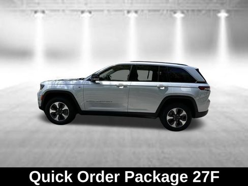 Used 2023 Jeep Grand Cherokee 4WD 4xe w/ Luxury Tech Group II image 4