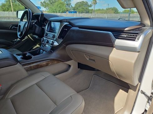 Used 2020 Chevrolet Suburban LT AWD/4WD image 23