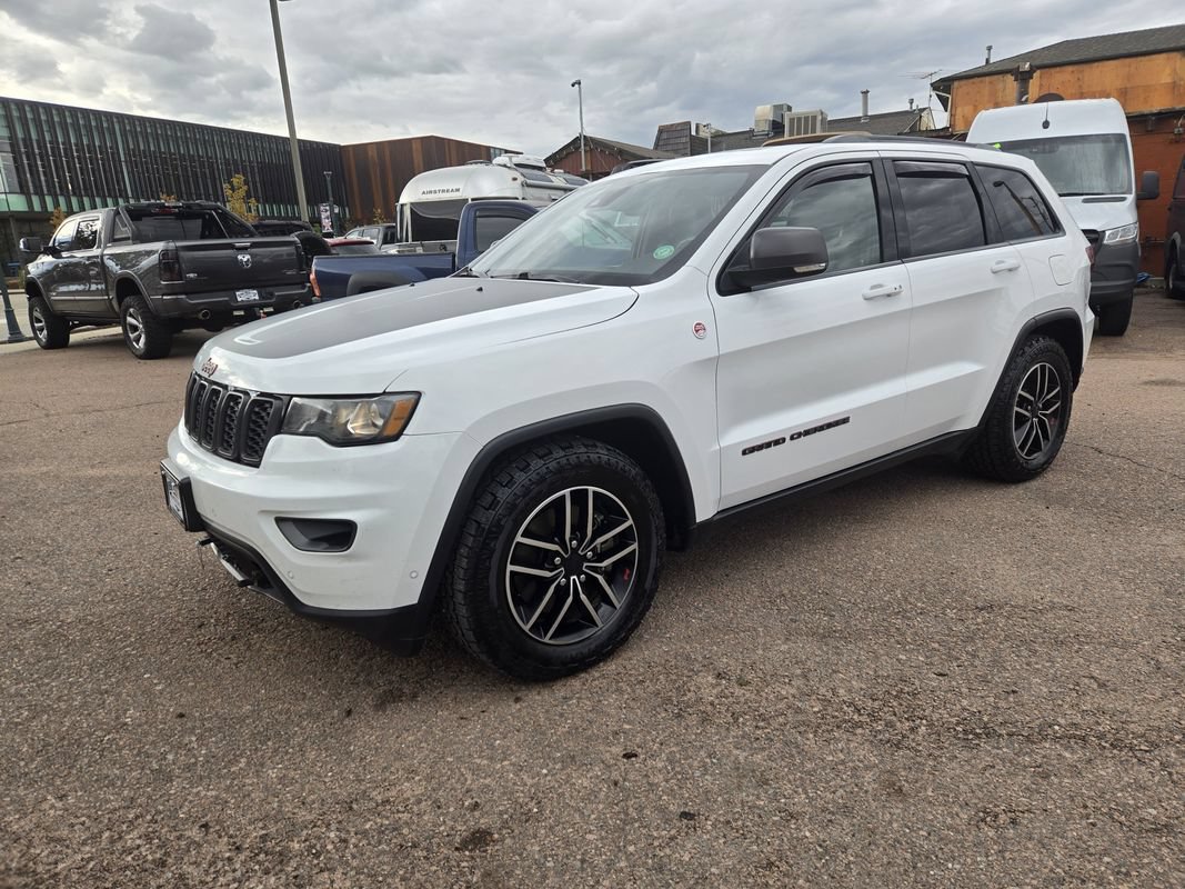 Used 2019 Jeep Grand Cherokee Trailhawk AWD/4WD image 4