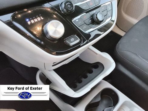 Used 2023 Chrysler Voyager LX FWD image 39