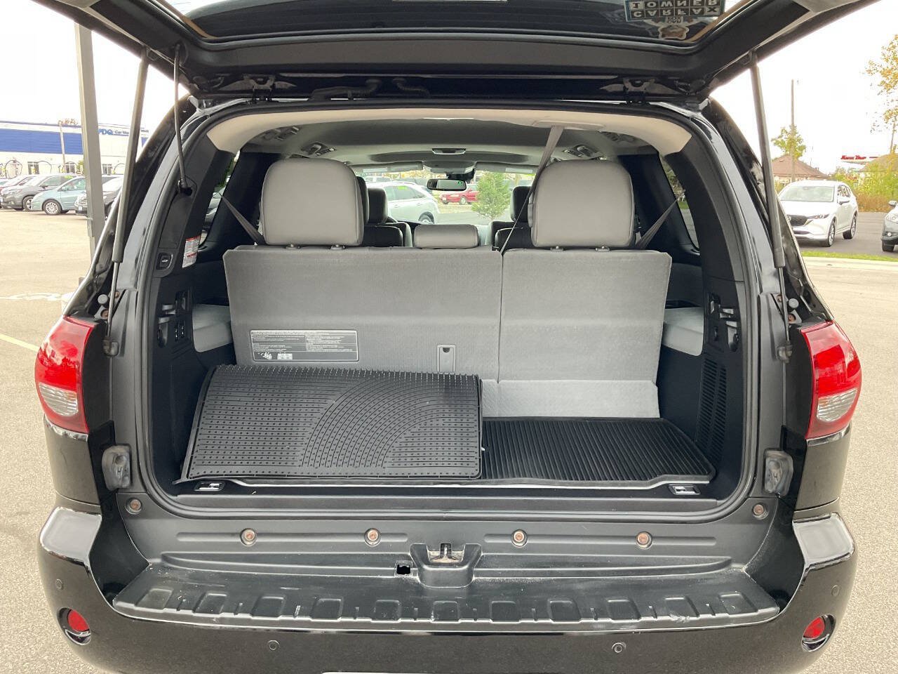 Used 2018 Toyota Sequoia Limited w/ Safety & Convenience Package AWD/4WD image 44