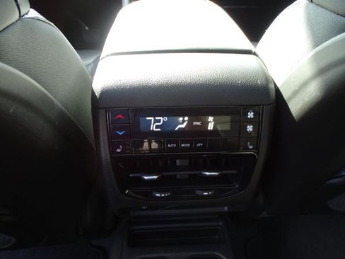 Used 2021 Jeep Grand Cherokee L Limited image 12