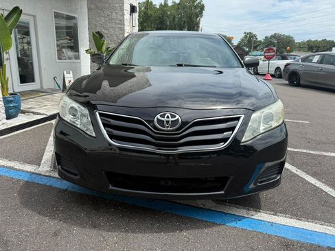 Used 2011 Toyota Camry LE FWD image 9