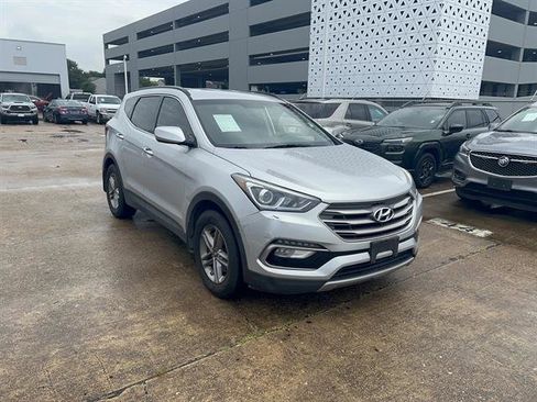 Used 2017 Hyundai Santa Fe Sport FWD image 4