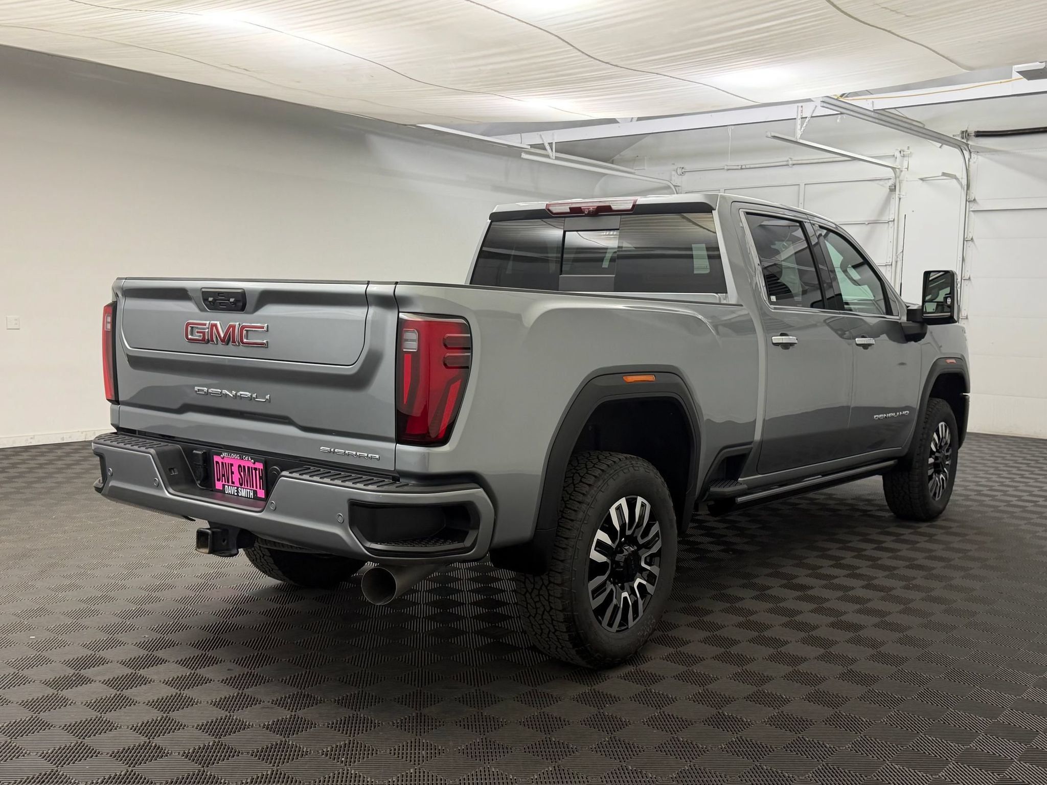 Used 2024 GMC Sierra 2500 Denali w/ Denali Reserve Package AWD/4WD image 8