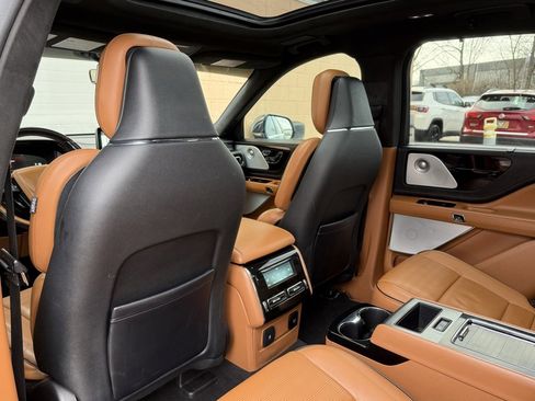 Used 2021 Lincoln Aviator Black Label w/ Dynamic Handling Package image 19