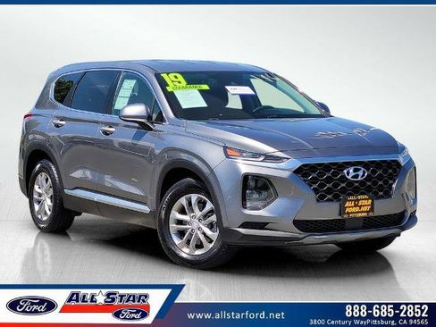 Used 2019 Hyundai Santa Fe SE FWD image 1