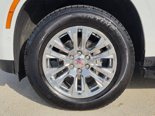 Used 2025 GMC Yukon XL Denali AWD/4WD image 10