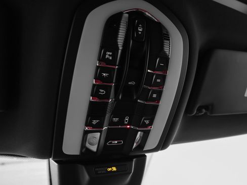 Certified 2024 Porsche Macan Turbo AWD/4WD image 44