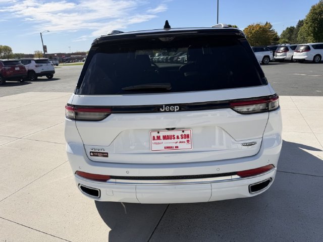 Used 2023 Jeep Grand Cherokee Summit w/ Adv Protech Group IV AWD/4WD image 8