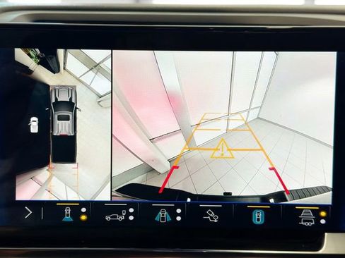 Used 2024 Chevrolet Silverado 3500 High Country w/ Technology Package image 13