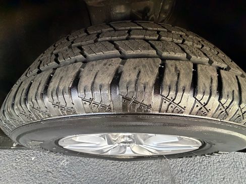 Used 2023 Toyota Sienna LE image 40