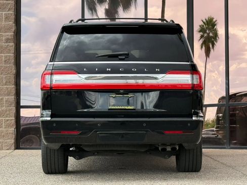 Used 2018 Lincoln Navigator L Reserve image 11