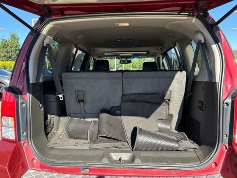 Used 2008 Nissan Pathfinder LE AWD/4WD image 26