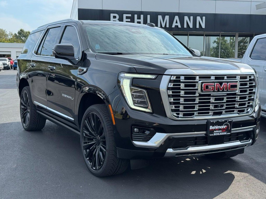 New 2026 GMC Yukon Denali w/ Sun & Power Step Package AWD/4WD image 2