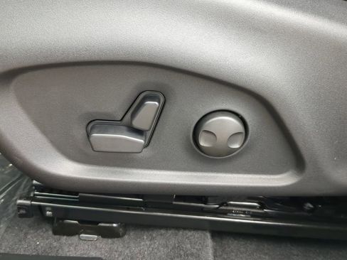 New 2025 Jeep Compass Latitude w/ Convenience Group image 16