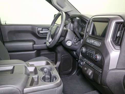 Used 2019 Chevrolet Silverado 1500 Custom Trail Boss w/ Custom Convenience Package image 16