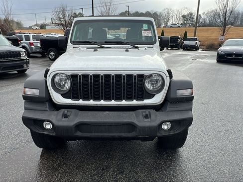 Used 2024 Jeep Wrangler Sport image 3
