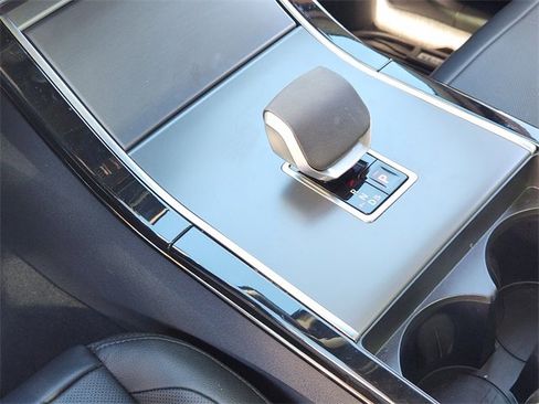 Used 2026 Land Rover Range Rover Velar S image 19