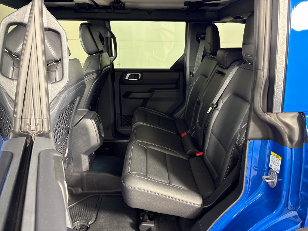 Certified 2025 Ford Bronco Badlands AWD/4WD image 32