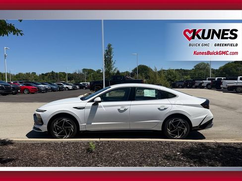 Used 2026 Hyundai Sonata SEL FWD image 6