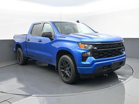 Used 2022 Chevrolet Silverado 1500 Custom w/ LPO, Dark Essentials Package AWD/4WD image 3