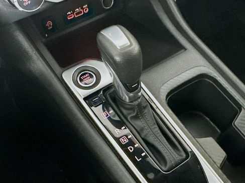 Certified 2025 Nissan Sentra SV FWD image 17