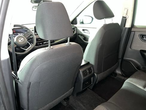 Used 2023 Nissan Rogue SV image 24