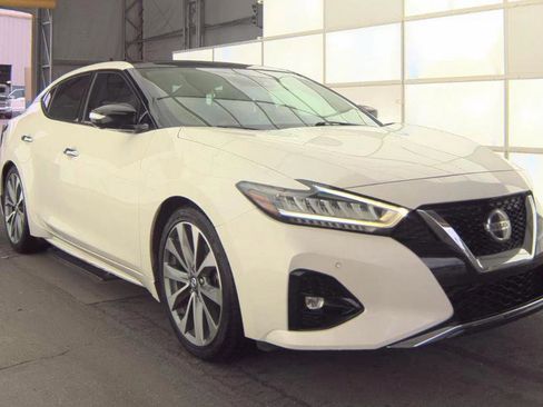Used 2021 Nissan Maxima Platinum w/ Sport Mat Group FWD image 2