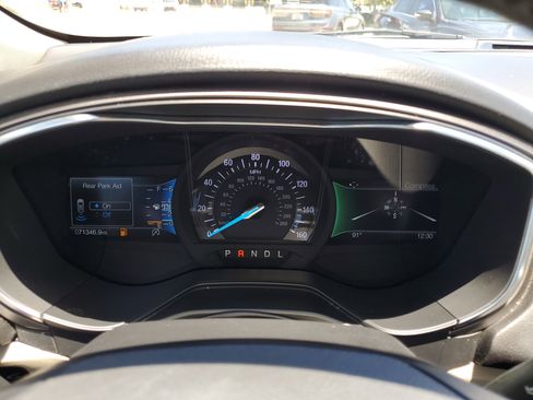 Used 2020 Ford Fusion SEL image 19