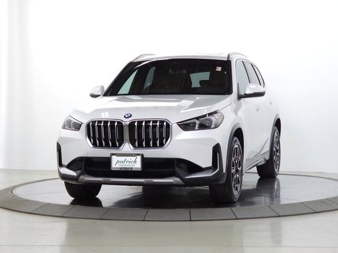Used 2025 BMW X1 xDrive28i w/ Convenience Package AWD/4WD image 4