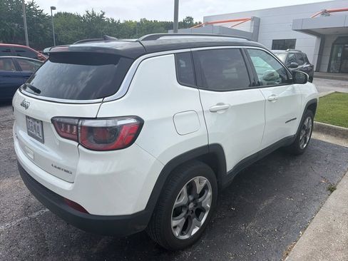 Used 2018 Jeep Compass Limited AWD/4WD image 3
