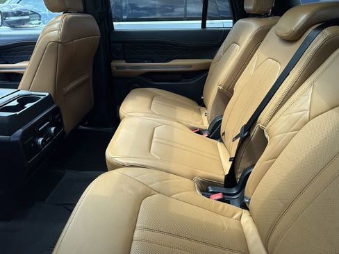 Used 2022 Ford Expedition Max Platinum AWD/4WD image 12