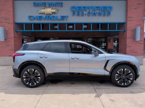 Used 2025 Chevrolet Blazer EV RS AWD/4WD image 9