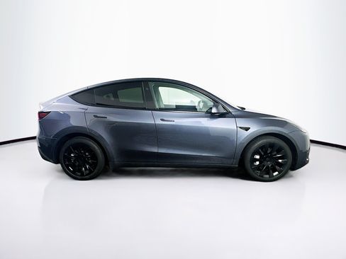 Used 2023 Tesla Model Y Long Range AWD/4WD image 10