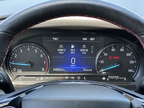 Used 2023 Ford Explorer ST-Line AWD/4WD image 23