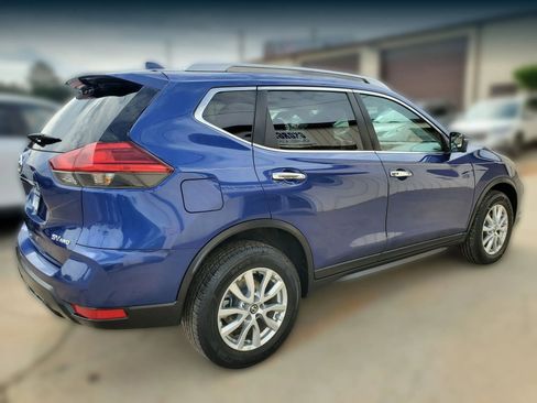Used 2017 Nissan Rogue SV w/ SV Premium Package AWD/4WD image 15