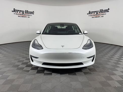 Used 2023 Tesla Model 3 Standard Range image 5