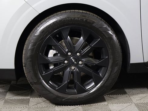 Used 2024 Kia Carnival SX Prestige image 26