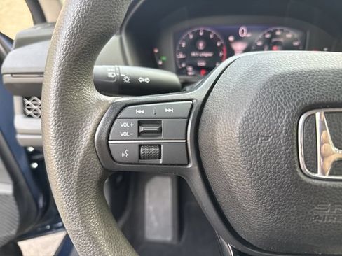 Used 2023 Honda Accord EX image 17