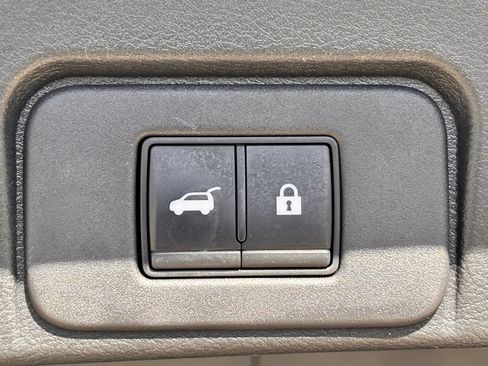Used 2021 Nissan Rogue SL FWD image 29