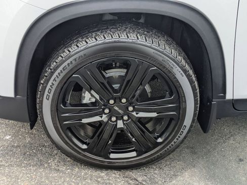 Used 2025 GMC Acadia Elevation w/ Black Edition image 29