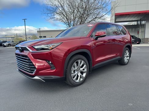 Certified 2026 Toyota Grand Highlander AWD image 7