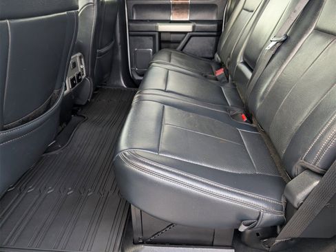 Used 2022 Ford F250 Lariat w/ Chrome Package image 29