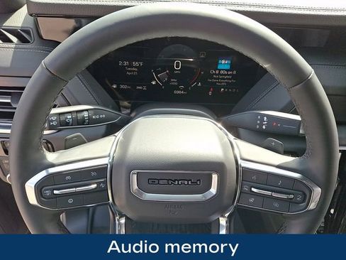 Used 2025 GMC Yukon Denali w/ LPO, Floor Liner Package AWD/4WD image 4