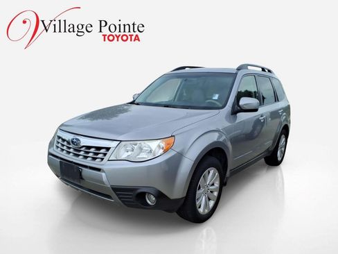 Used 2011 Subaru Forester 2.5X Limited AWD/4WD image 1