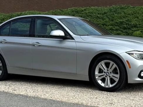 Used 2016 BMW 328i Sedan RWD image 3