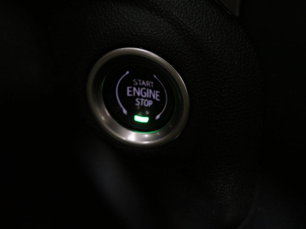 Used 2021 GMC Sierra 1500 Denali w/ Technology Package AWD/4WD image 26