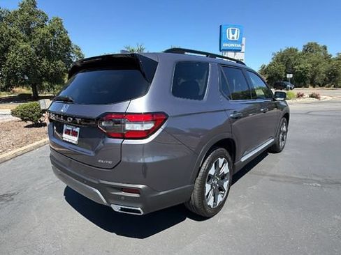 New 2026 Honda Pilot Elite image 4
